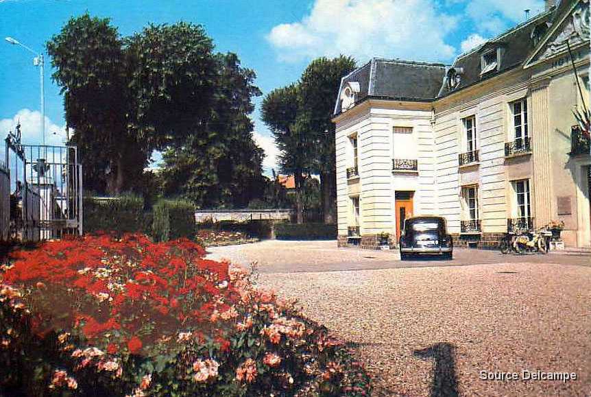 93 Gagny La Mairie.jpg